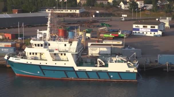 Brantevik Suecia Agosto 2022 Filmación Barcos Pesca Transbordadores Con Edificios — Vídeos de Stock