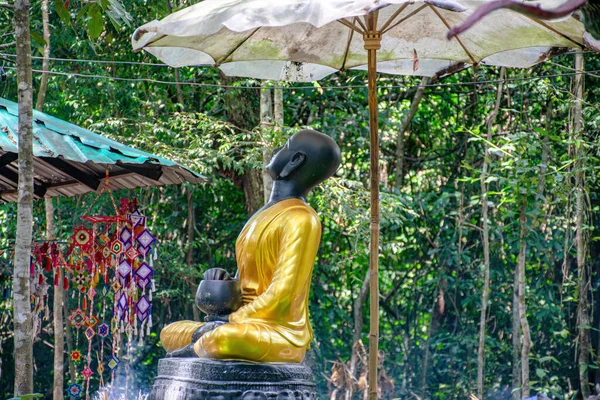 Estatua Monje Pra Upakhut — Foto de Stock
