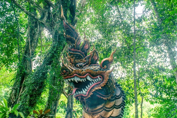 タイのナガの蛇王像 ナガ像 — ストック写真