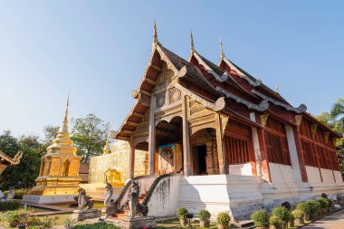 Wat Phra Singh, Tayland 'ın Chiang Mai şehrinde eski ve güzel bir tapınak.