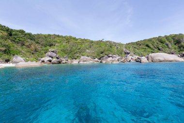 Similan Adaları 'ndaki Andaman Denizi' nin güzel doğası, Mu Ko Similan Ulusal Parkı..