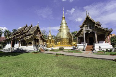 Wat Phra Singh, Tayland 'ın Chiang Mai şehrinde eski ve güzel bir tapınak.