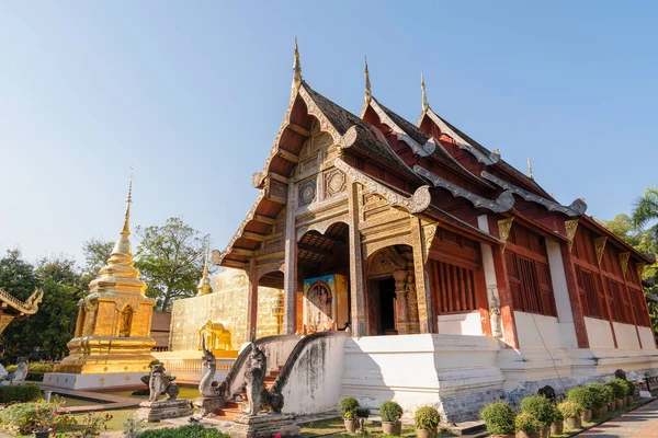 万福拉辛格是泰国千惠省清迈的一座美丽的古寺 — 图库照片