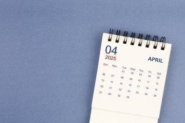 Nisan 2025 Mini aylık masa takvimi mavi arkaplan, Düz Yat.