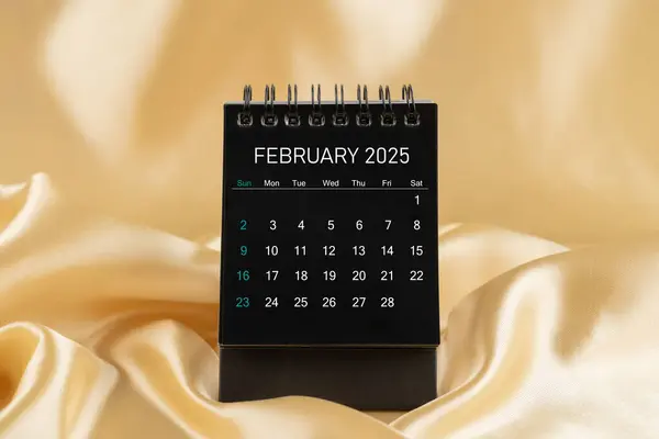 February Desk Mini Desk Calendar Black Color 2025 Year Gold — Stock Photo, Image