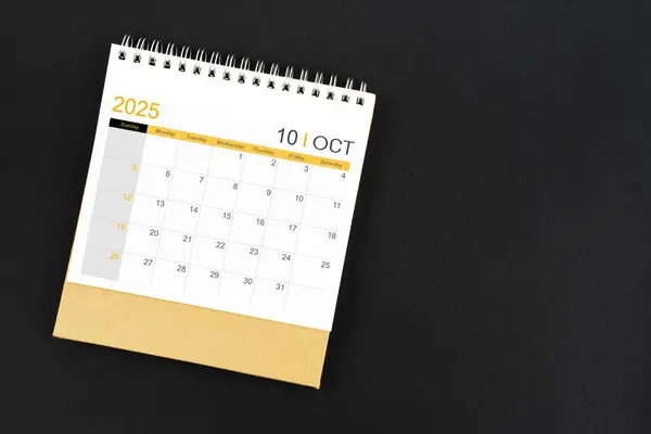 Top View October 2025 Desk Calendar Black Color Leather Background — Stock Photo, Image