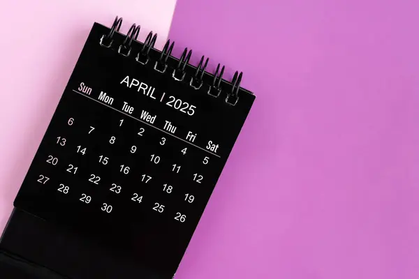 April Black Desk Calendar 2025 Year Purple Color Background — Stock Photo, Image