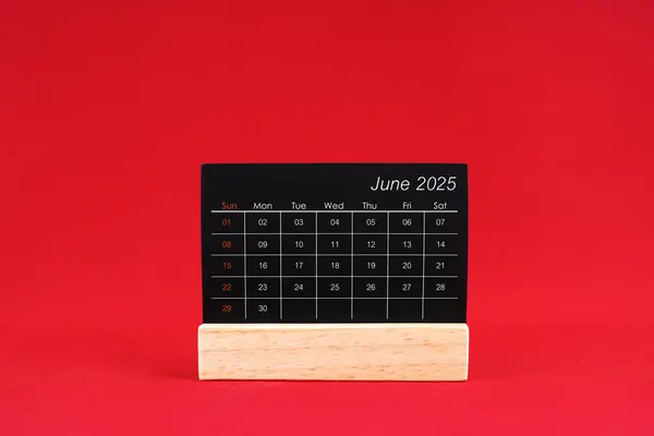 June 2025 Chalkboard Calendar Red Color Background — Stock Photo, Image