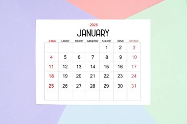 2026 yılının renkli takvim kartıyla. Düz yatıyordu.