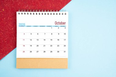 Ekim 2026 Renkli arkaplanlı masa takvimi.