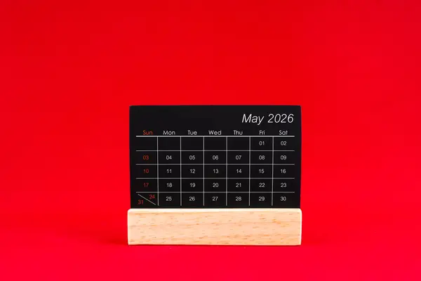May 2026 Chalkboard Calendar Red Background — Stock Photo, Image