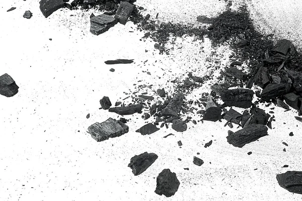 Κομμάτια Ξυλάνθρακα Σκληρού Ξύλου Που Απομονώνονται Λευκό Φόντο — Φωτογραφία Αρχείου