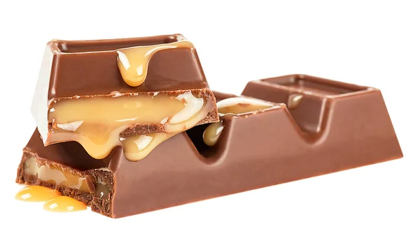 Deliciosas Barras Chocolate Com Caramelo Vazando Isolado Fundo Branco — Fotografia de Stock