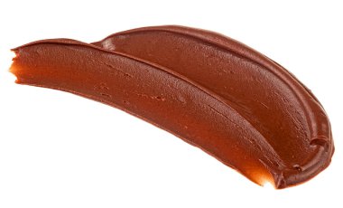 Beyaz arka planda izole edilmiş fındık kremi kokusu. Kremalı çikolata yayılıyor..