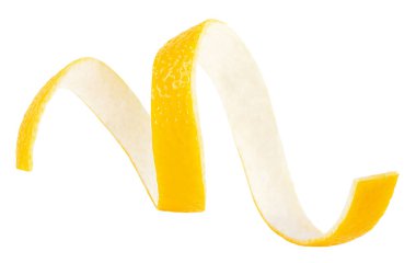 Olgun limon kabuğu beyaz bir zeminde izole edilmiş. Taze limon ya da limon teni.