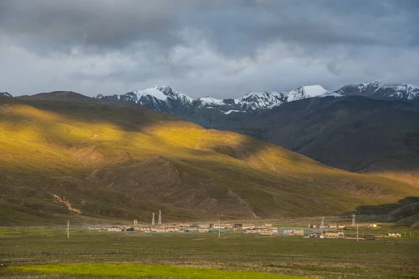Piękny Krajobraz Nangartse Tybet — Zdjęcie stockowe