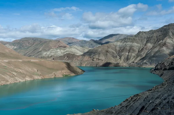 Hydroelektryczne Jezioro Yamdrok Tso Przełęczy Sim Lub Simu Wzdłuż Autostrady — Zdjęcie stockowe