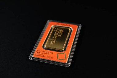 closed up shot of  swiss pure Gold Bar