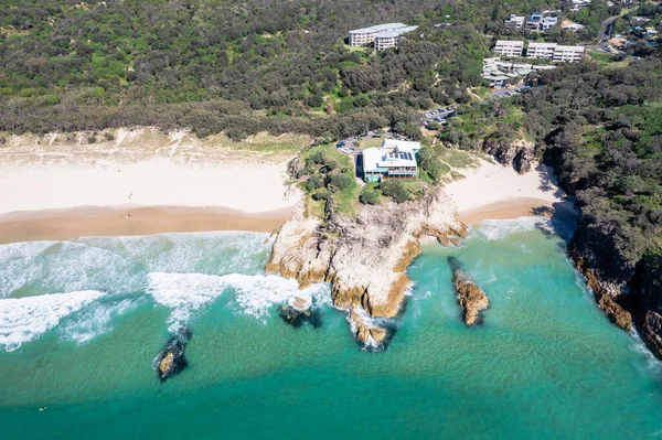 Kuzey Stradbroke Adası, Queensland, Avustralya 'daki Main Beach ve North Gorge.