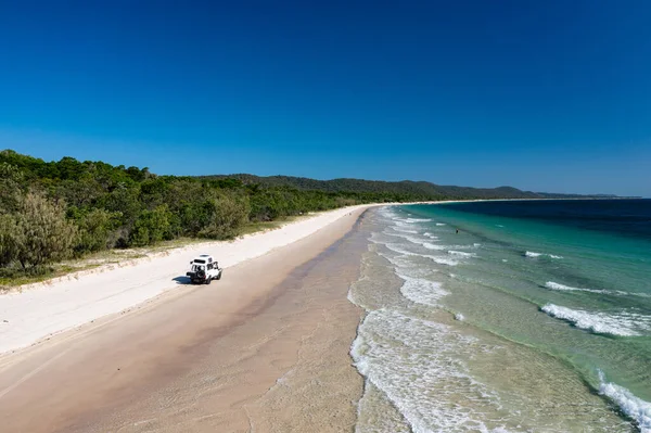 4Wd Terränggående Fordon Kör Stranden Moreton Island Queensland Australien — Stockfoto