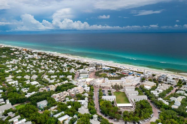 美国佛罗里达州海滨风景如画的小镇的航空景观 — 图库照片