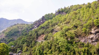 Geleneksel Çin mimarisi, Çin 'in Jiangxi Eyaleti, Shangrao, Wangxian Vadisi' nin verimli ve dağlık arazisine kurulmuştur.