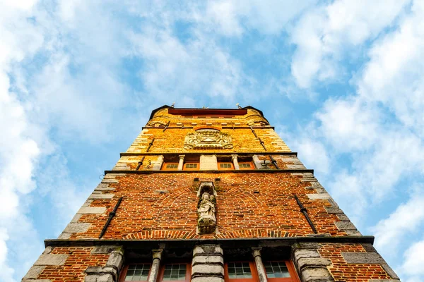 中庭の鐘楼の外観 フランダース ベルギー ヨーロッパ — ストック写真