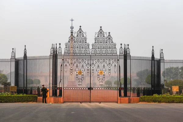 Ornate Poort Van Regering Gebouwen New Delhi Delhi Noord India — Stockfoto