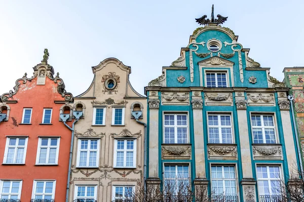 Gevels Van Kleurrijke Historische Koopmanshuizen Het Centrum Van Gdansk Polen — Stockfoto