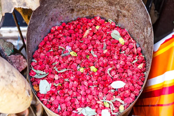 Kolorowe Suszone Kwiaty Bazarze Marrakeszu Maroko Afryka Północna — Zdjęcie stockowe