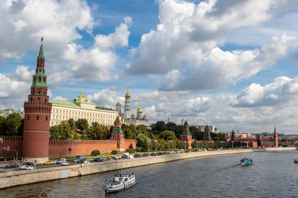 Vista Kremlin Palacio Del Gran Kremlin Desde Río Moskwa Moscú —  Fotos de Stock