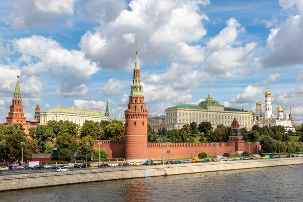 Widok Kreml Pałac Wielkiego Kremla Nad Rzeką Moskwą Rosja Europa — Zdjęcie stockowe