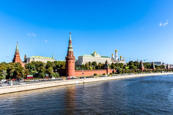 Vista Kremlin Palacio Del Gran Kremlin Desde Río Moskwa Moscú —  Fotos de Stock