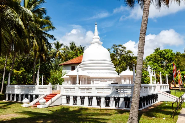Außenansicht Einer Weißen Buddhistischen Pagode Negombo Sri Lanka Asien — Stockfoto