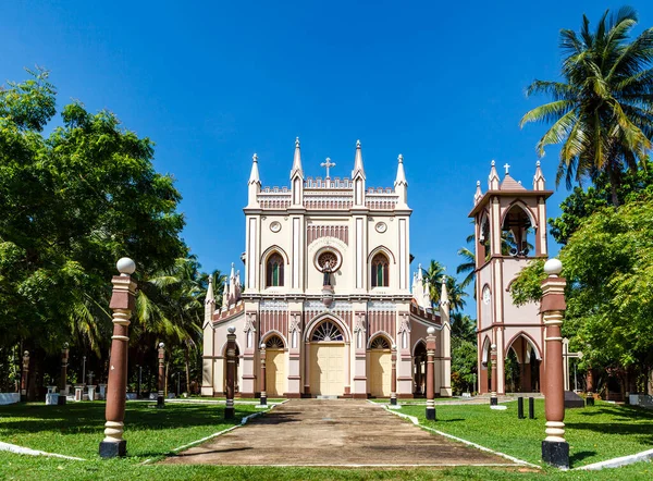 Wnętrze Neogotyckiego Kościoła Dzwonnicą Negombo Sri Lanka Azja — Zdjęcie stockowe