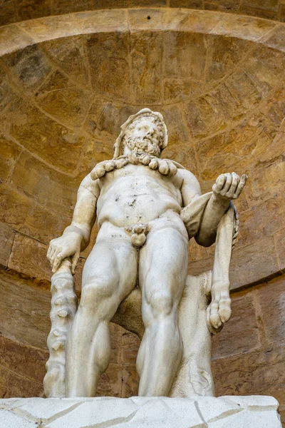 Statua Marmo Uomo Nudo Palazzo Pitti Firenze Italia Europa — Foto Stock