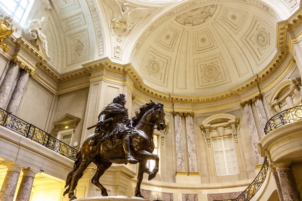 Άγαλμα Ιππικού Του Βασιλιά Γουλιέλμου Φρειδερίκου Στο Μουσείο Του Μπόουντ — Φωτογραφία Αρχείου