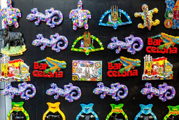 Mosaik Aus Bunten Magneten Der Stadt Barcelona Verkaufen Katalonien Spanien — Stockfoto