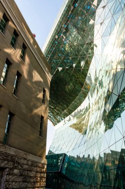 Seul, Güney Kore, Asya 'daki modern belediye binasının dışında.