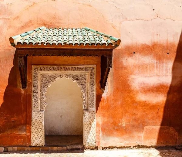 Ornate Entree Van Saadische Graven Marrakech Marokko Noord Afrika Stockfoto