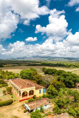 Eski İznaga şeker tarlası ve Trinidad, Küba, Karayipler yakınlarındaki Valley de los Ingenios manzarası