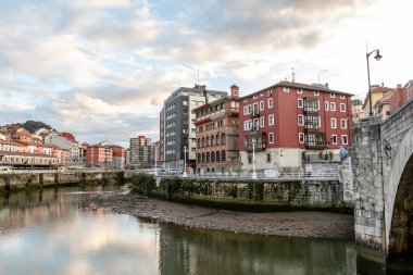 Old houses along the Nervion river in Bilbao, Basque Country, Spain, Europe