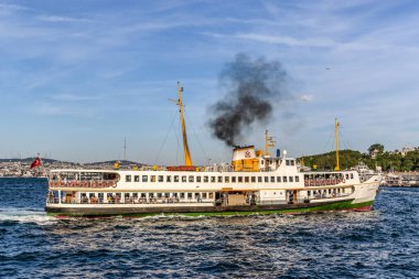 İstanbul Kamu Feribotu İstanbul, Türkiye ve Ortadoğu 'da İstanbul Boğazı' nda buharda