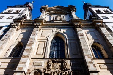 Bonn, Almanya 'daki Kutsal İsim Kilisesi (Almanca: Namen-Jesu-Kirche) cephesi