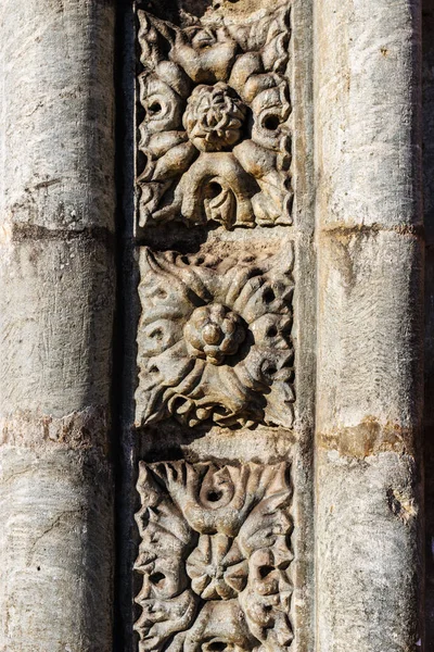 Assisi Szent Ferenc Katolikus Templom Homlokzata Goa Velhában Kővirág Dekoráció — Stock Fotó