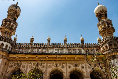Büyük Cami 'nin, Kutub Shahi Mezarları' nın, Haydarabad 'ın, Telangana' nın, Hindistan 'ın, Asya' nın dışında.