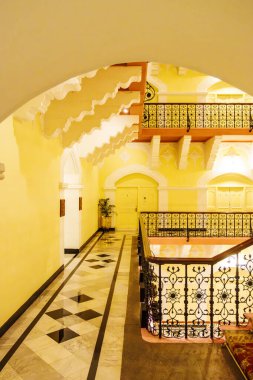 Mumbai, Maharashtra, Hindistan ve Asya 'daki Taj Mahal Sarayı' nın zengin dekore edilmiş ana binası.