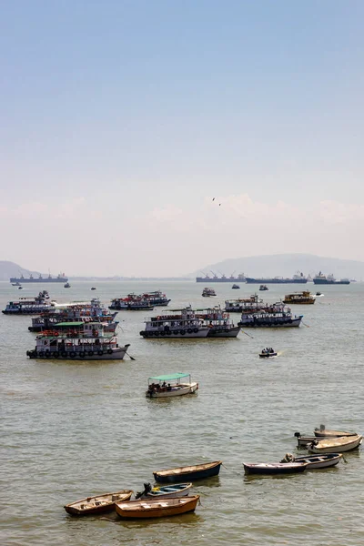 Мбаппе Рыболовные Лодки Заливе Перед Воротами Индии Мумбаи Махараштра Индия — стоковое фото