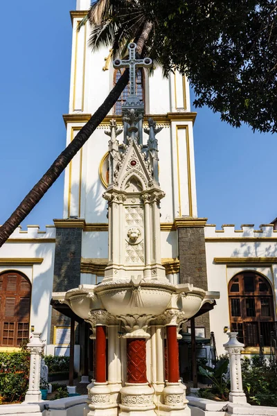 Fountain Big Cross Front Saint Thomas Cathedral Mumbai Maharashtra India — Stock Photo, Image
