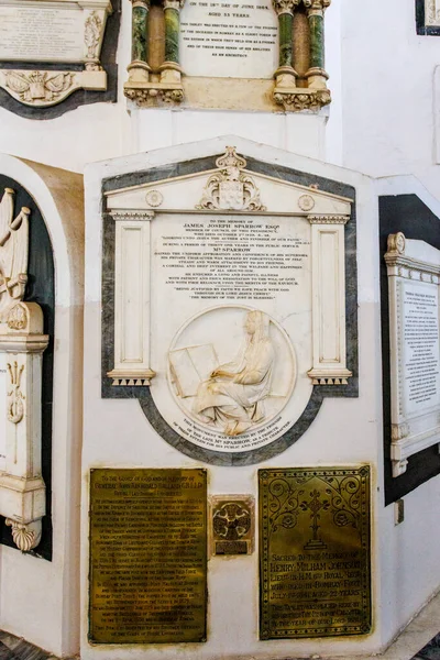 Monuments Funéraires Décorés Intérieur Cathédrale Saint Thomas Mumbai Maharashtra Inde — Photo